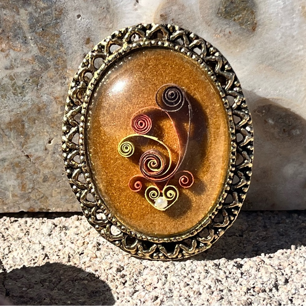 Vintage Gold Brooch with Swirl Design